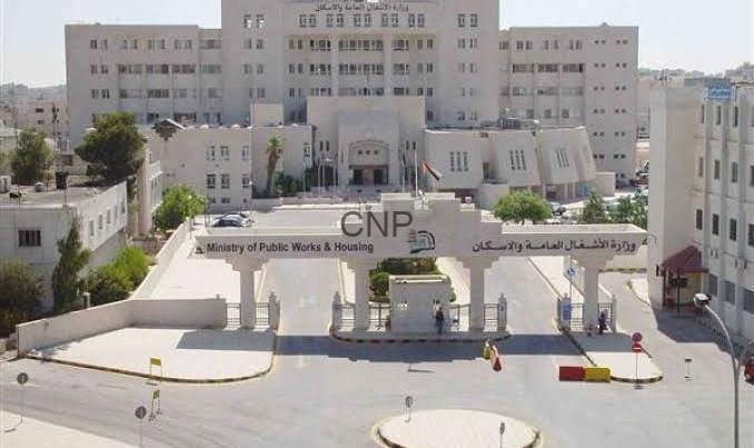 الأشغال تنهي مشروع تأهيل طريق مدخل أم الرصاص قبل موعده المحدد